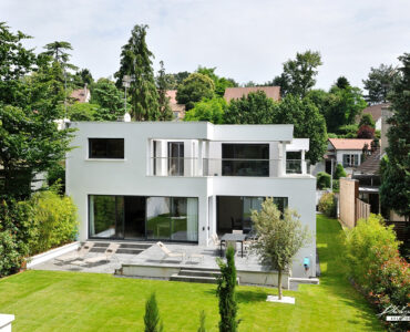 Architecte Maison Architecte avec Ascenseur privatif privé pour personne et ascenseur pour voiture