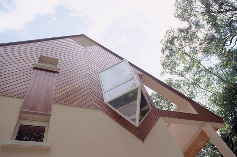 6 - Constructeur et Architecte Maison Architecte Contemporaine 2 pans verriere baie biseau et parement pierre - detail baie