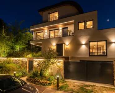 235 Réalisation 235 Villa Courbe, Attique et Zinc
