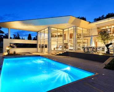Designer et constructeur de maison architecte inspirée par Le Corbusier, Richard Meier, Mies van der Rohe et Richard Neutra